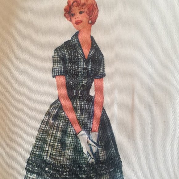 Meet your Posher, Kelly - Picture 2 of 2